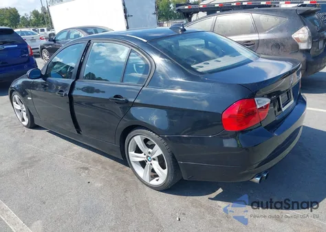 2006 BMW 325 I z USA, uszkodzony, nr VIN WBAVB13526PT24772